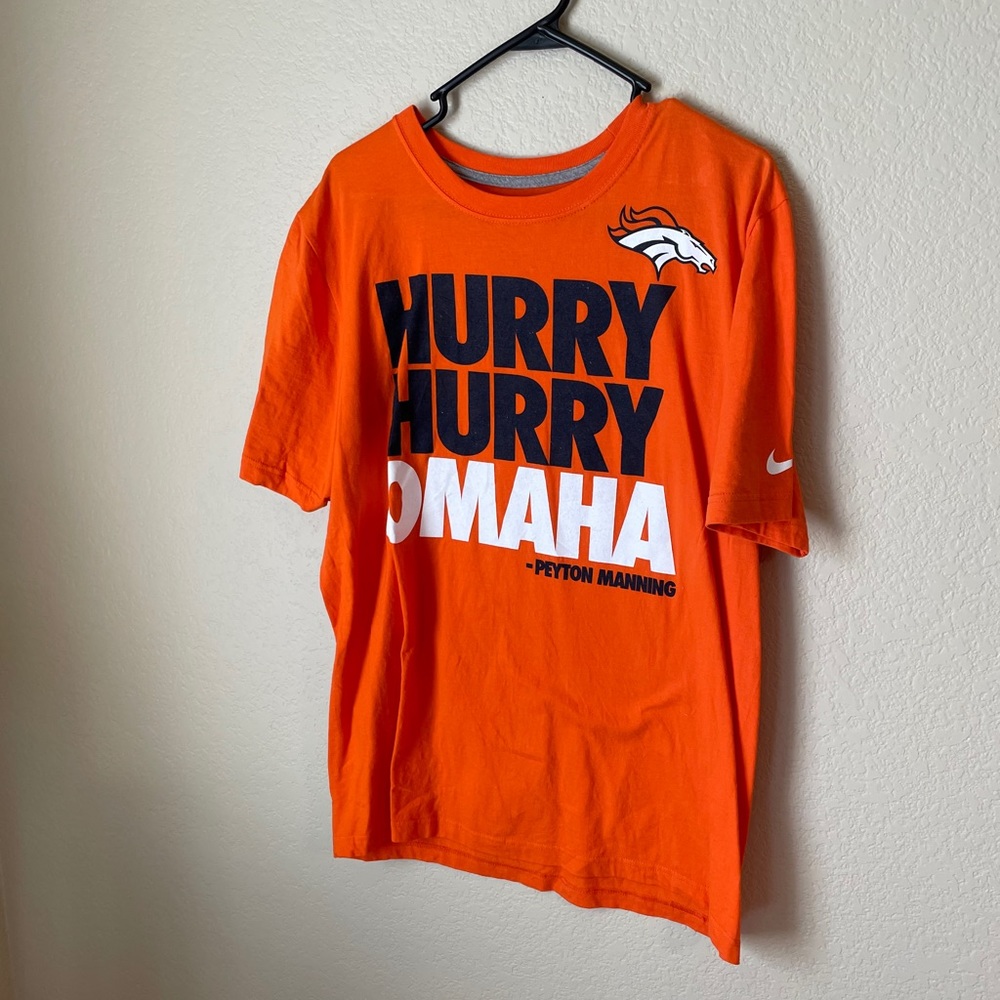 Men’s Denver Broncos shirt